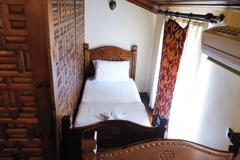 le antique 1892 istanbul