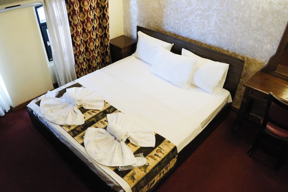 le antique 1892 istanbul