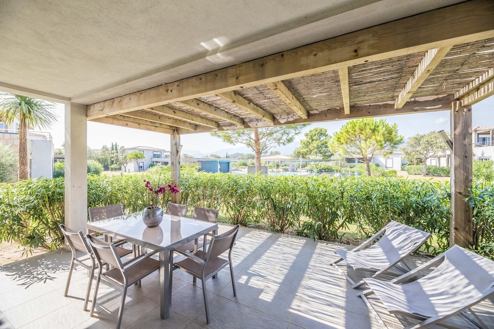 pierre and vacances residence premium les villas de porto vecchio