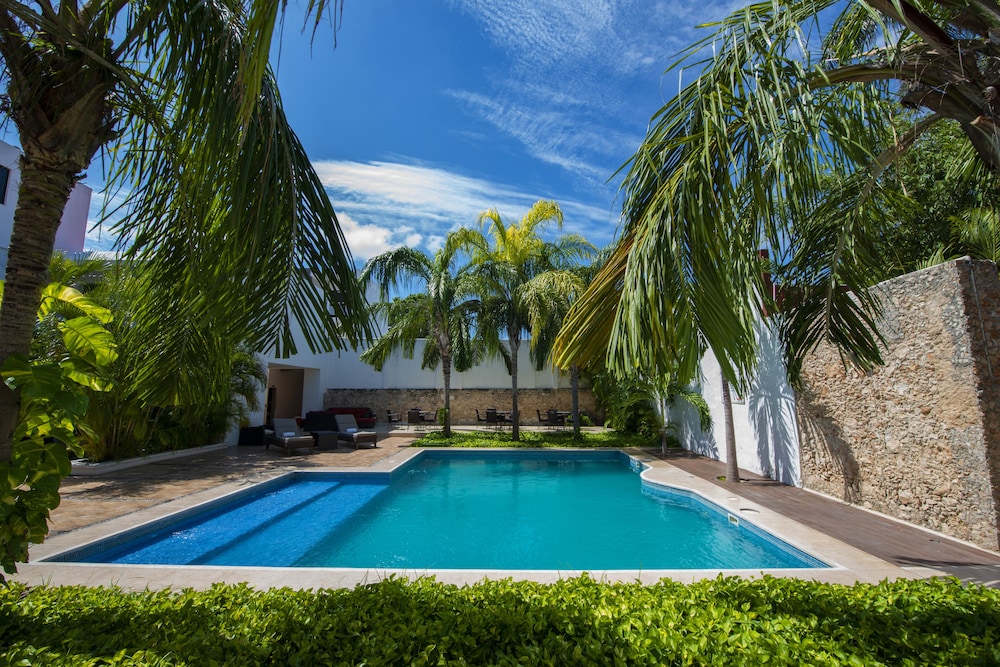 hotel embajadores