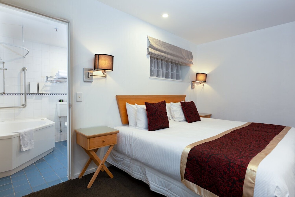 fino hotel and suites