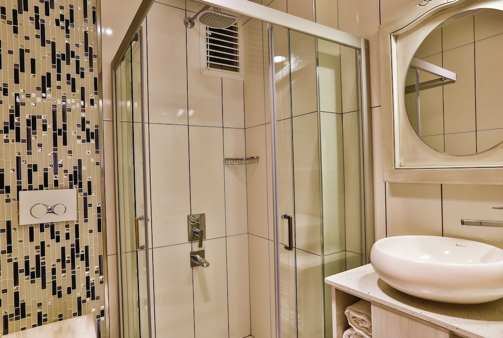 linda beach class hotel boutique class