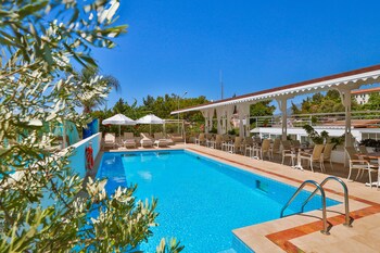 linda beach class hotel boutique class