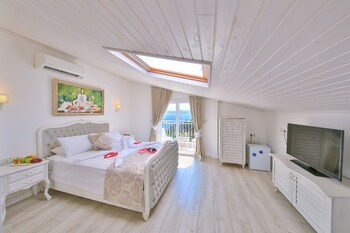 linda beach class hotel boutique class