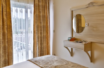 linda beach class hotel boutique class