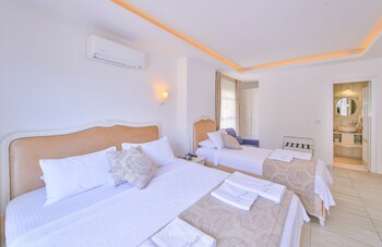 linda beach class hotel boutique class