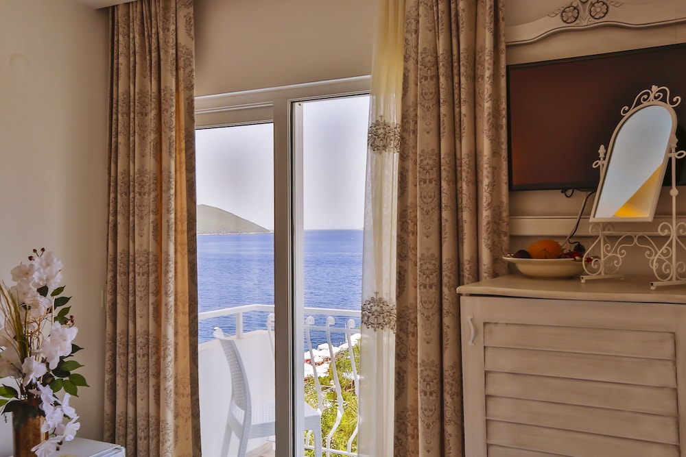 linda beach class hotel boutique class