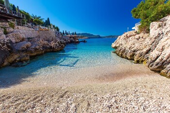 linda beach class hotel boutique class