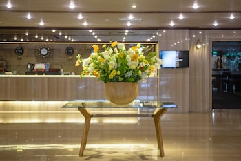 Chiayi King Hotel,Near Art Site Of Chiayi Railway Warehouse,4 star