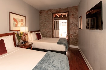 new orleans courtyard hotel and suites by the french quarter