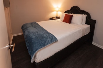 new orleans courtyard hotel and suites by the french quarter
