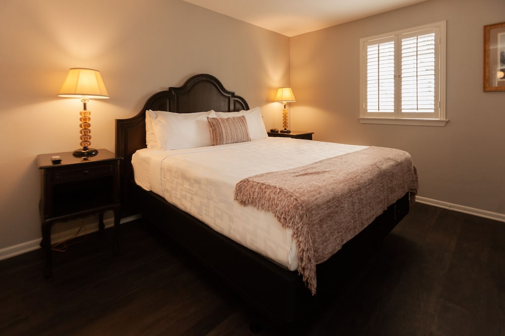 new orleans courtyard hotel and suites by the french quarter