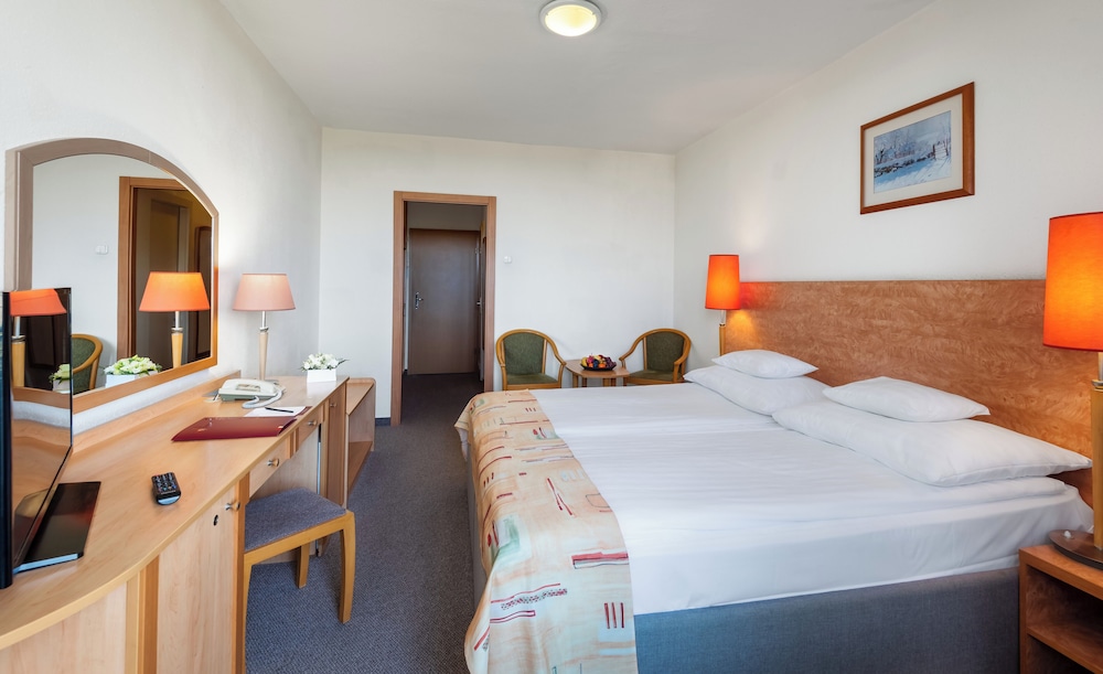 hunguest hotel freya