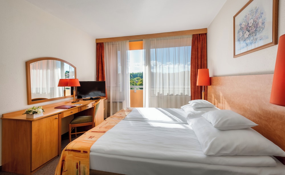 hunguest hotel freya