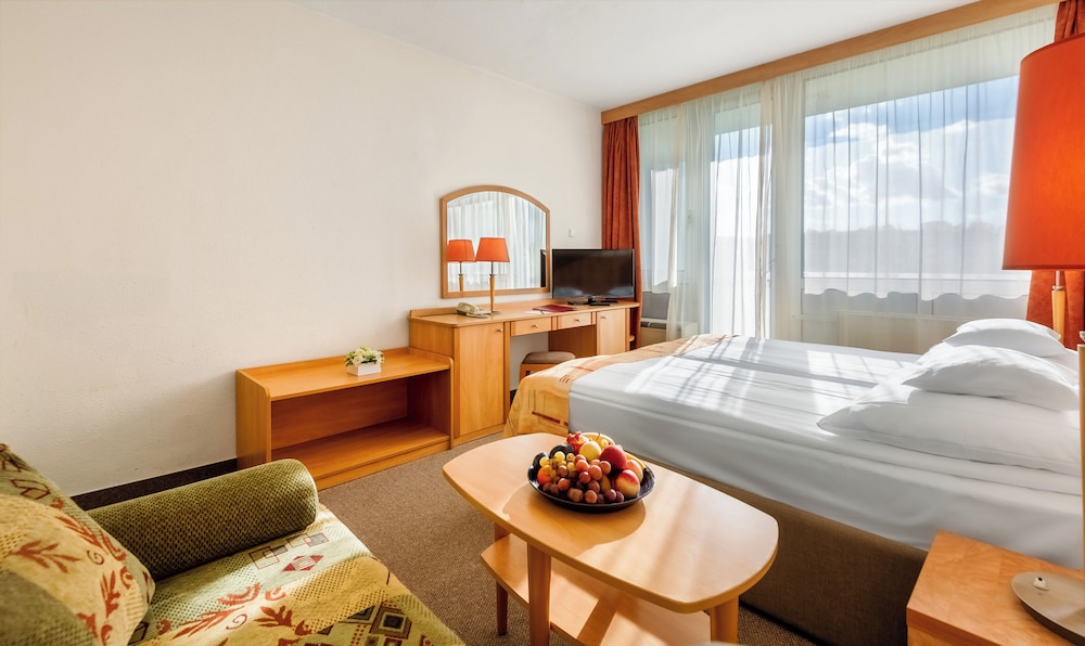 hunguest hotel freya