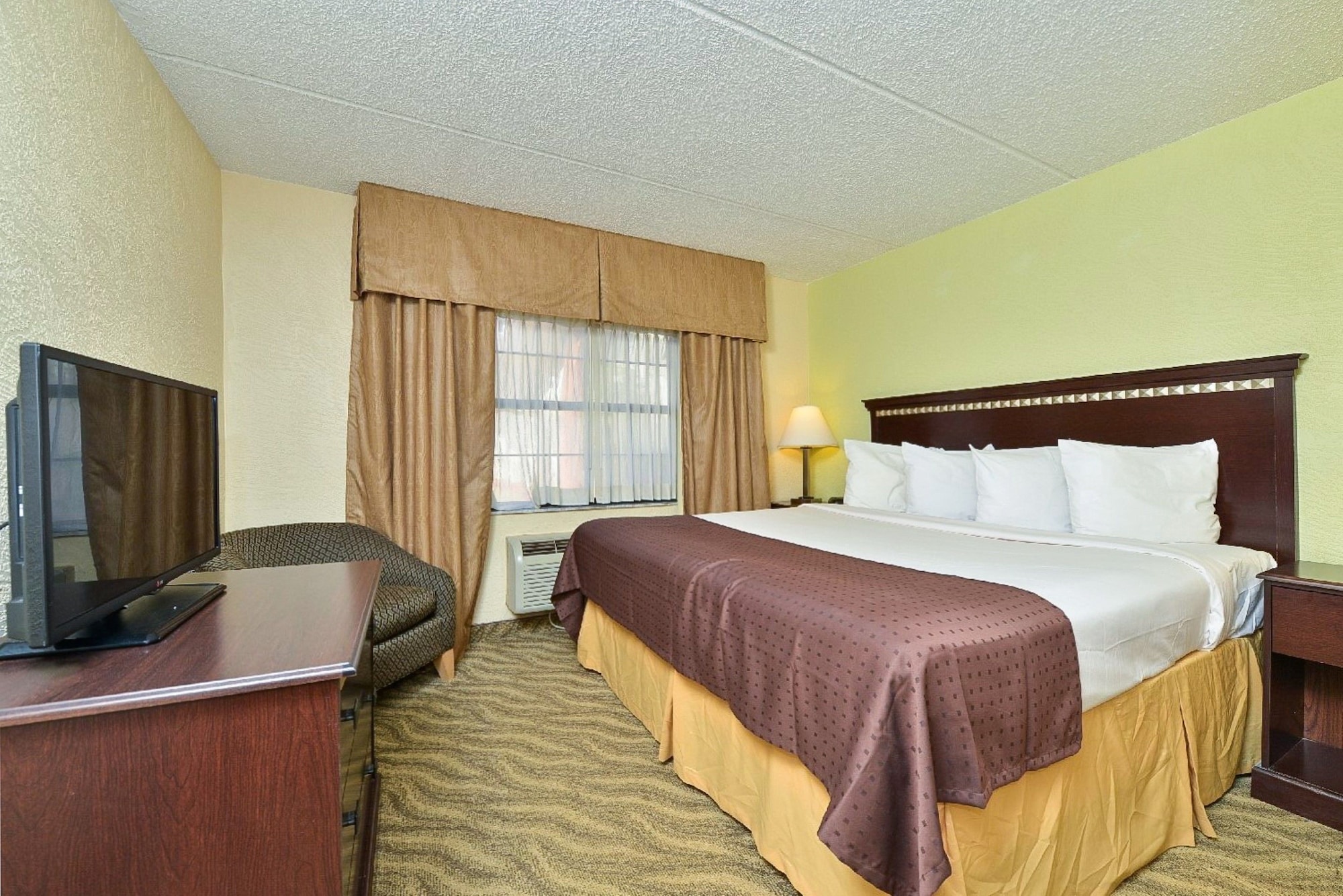 clarion pointe tampa brandon near fairgrounds and casino