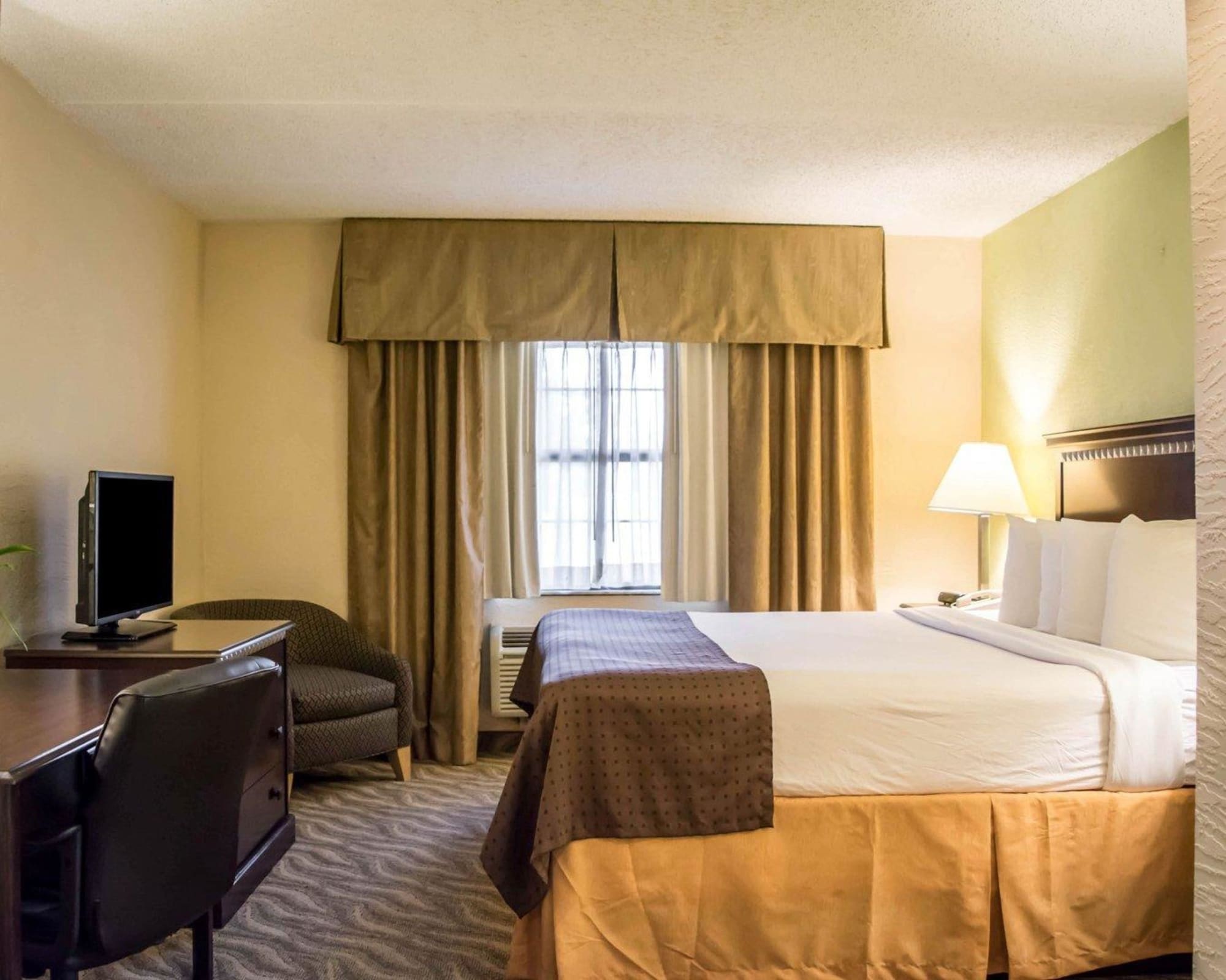 clarion pointe tampa brandon near fairgrounds and casino