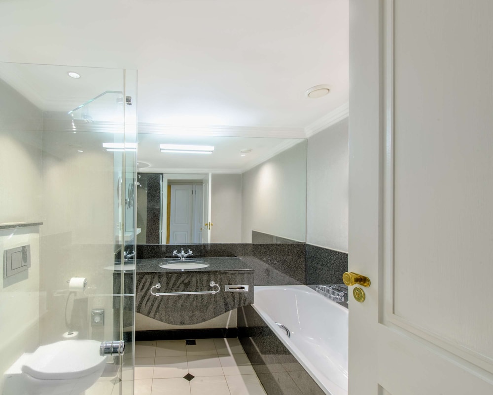 hyatt regency harare the meikles