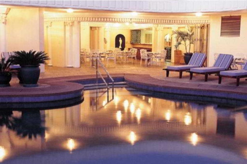 hyatt regency harare the meikles