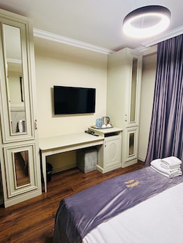 parliament hotel and restaurant