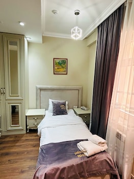 parliament hotel and restaurant