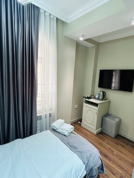 parliament hotel and restaurant