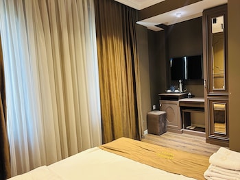 parliament hotel and restaurant