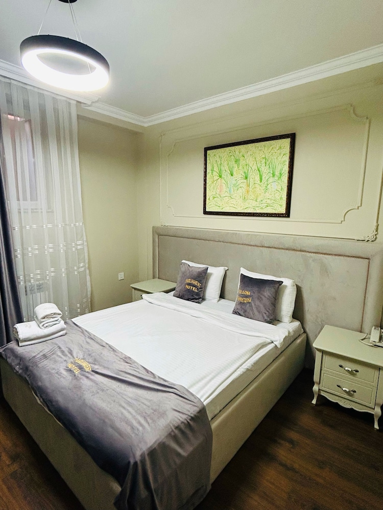 parliament hotel and restaurant