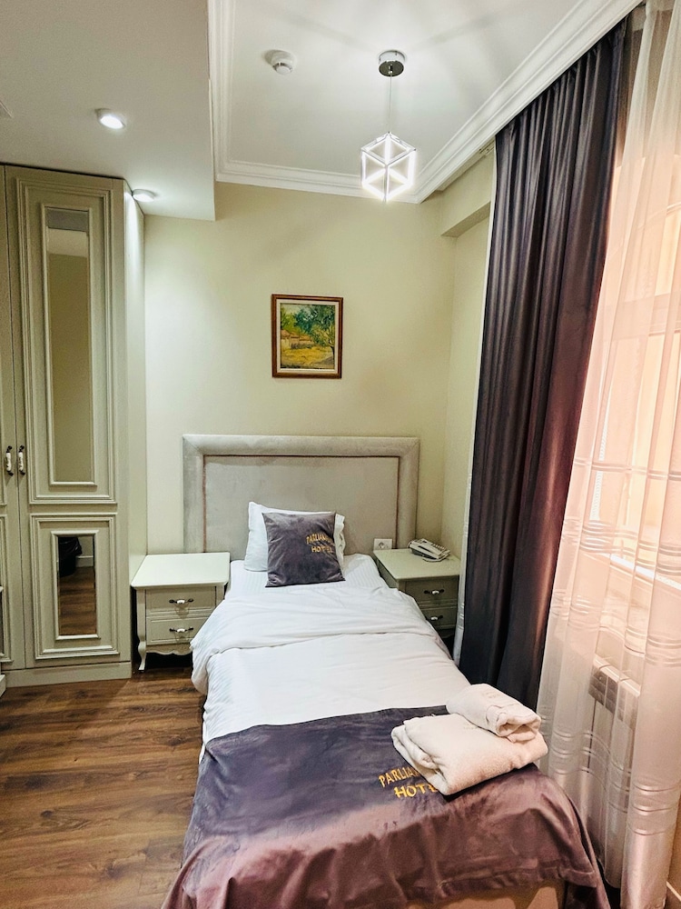 parliament hotel and restaurant