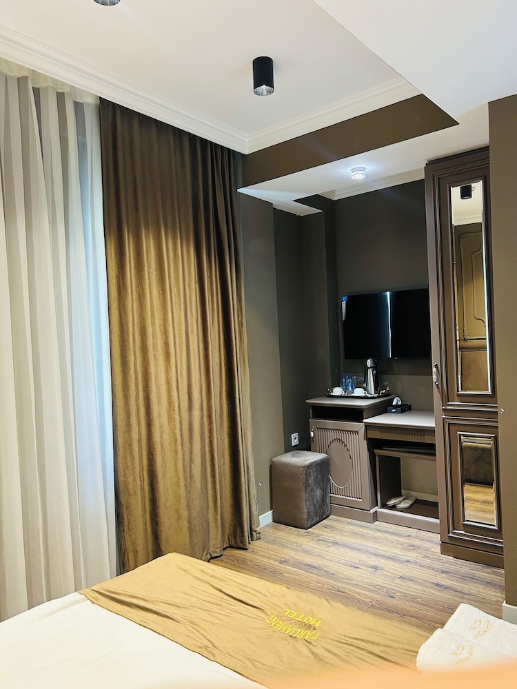 parliament hotel and restaurant