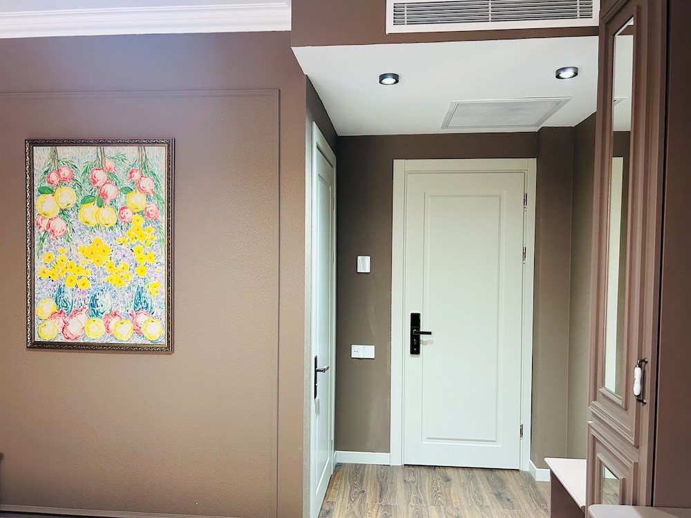 parliament hotel and restaurant