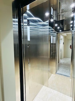 parliament hotel and restaurant