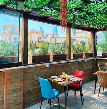 parliament hotel and restaurant