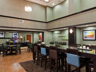 hampton inn and suites middlebury