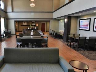 hampton inn and suites middlebury