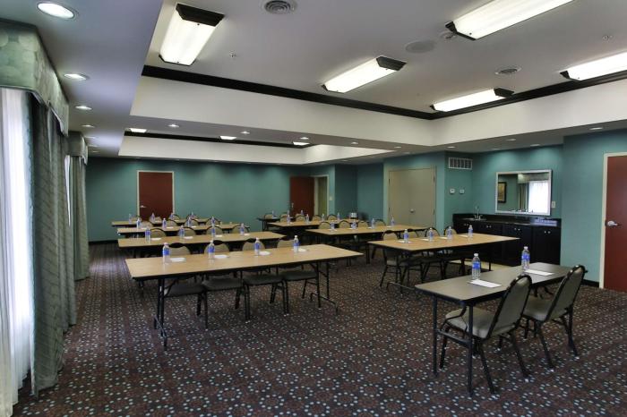hampton inn and suites middlebury