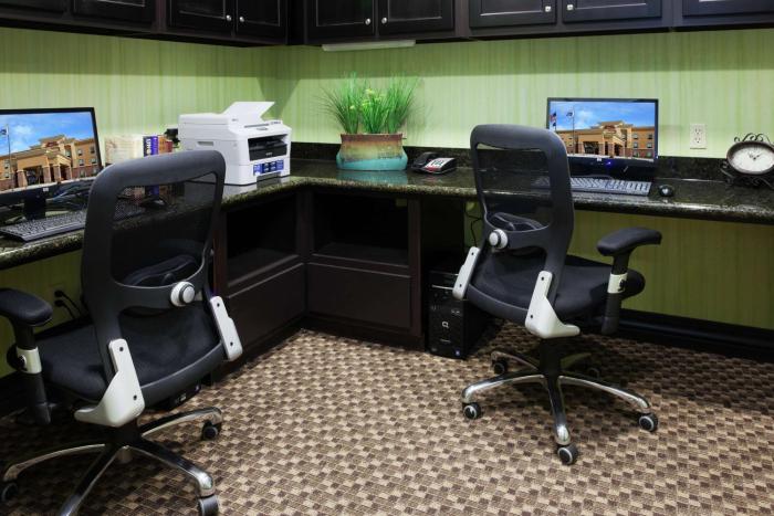 hampton inn and suites middlebury
