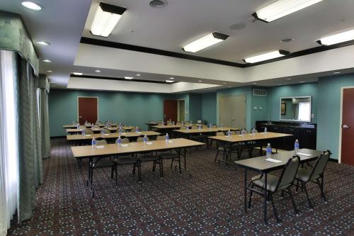 hampton inn and suites middlebury