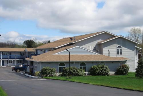 Days Inn By Wyndham Middletown/Newport Area,Newport>>Middletown,2 star