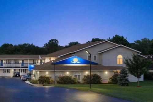 Days Inn By Wyndham Middletown/Newport Area,Newport>>Middletown,2 star