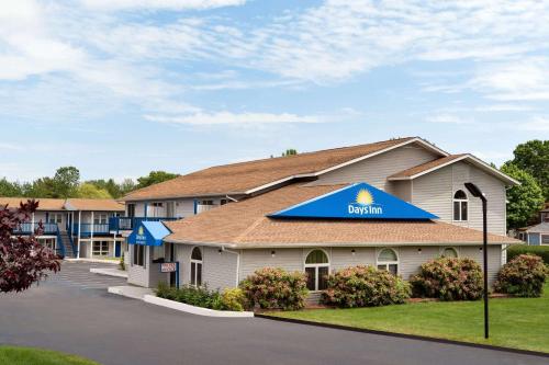 Days Inn By Wyndham Middletown/Newport Area,Newport>>Middletown,2 star
