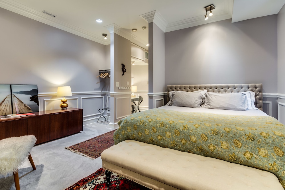 ruby room