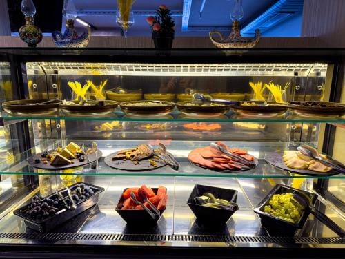 sera lake center hotel