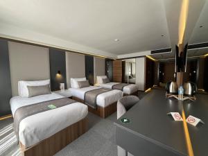 sera lake center hotel