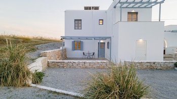 soley naxos