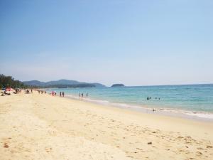 holiday inn resort phuket karon beach by ihg