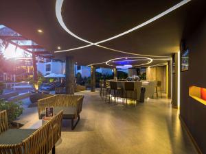 holiday inn resort phuket karon beach by ihg