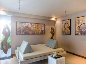 holiday inn resort phuket karon beach by ihg