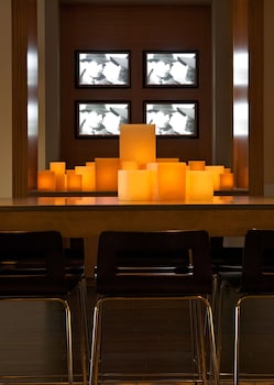 the belamar hotel manhattan beach tapestry by hilton