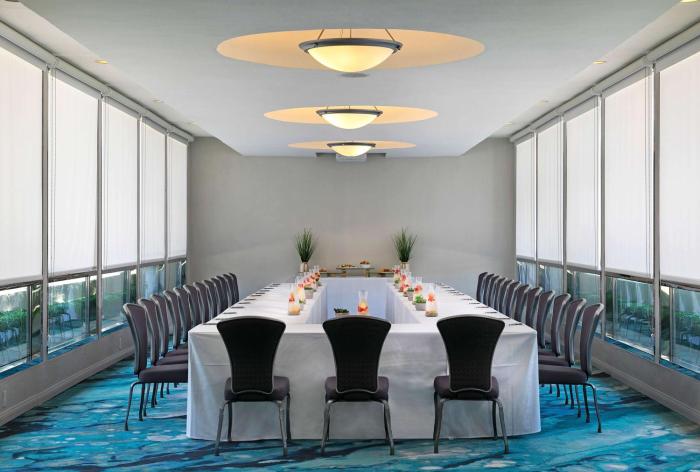 the belamar hotel manhattan beach tapestry by hilton